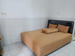 OYO 90663 Valencia Kost